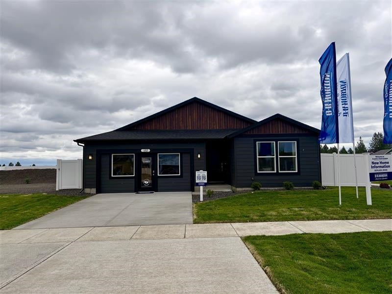 Photo of 684 Duffer Loop, Deer Park, WA 99006 (MLS # 202622110)