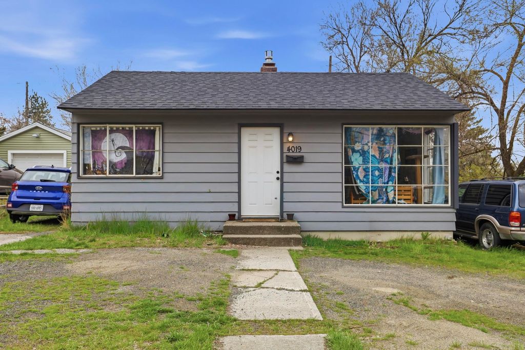Photo of 4019 W Francis Ave, Spokane, WA 99205 (MLS # 202615688)
