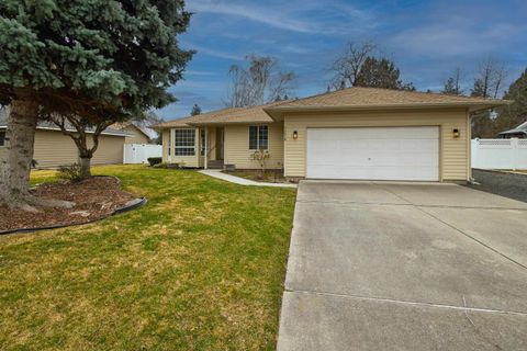 Photo of 11316 E 34th Ave, Spokane, WA 99206 (MLS # 202613526)