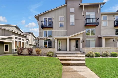 Photo of 1827 W Bridge Ave, Spokane, WA 99201 (MLS # 202616660)