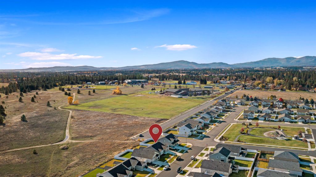Photo of 1808 E C St, Deer Park, WA 99006 (MLS # 202612750)
