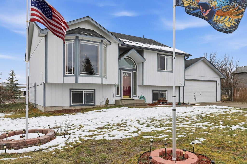Photo of 6171 Moriah Dr, Nine Mile Falls, WA 99026 (MLS # 202624599)