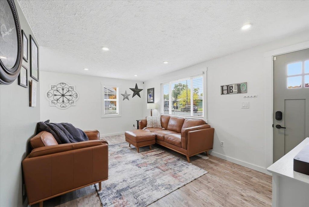 Photo of 2802 N N Smith St St, Spokane, WA 99207 (MLS # 202626050)
