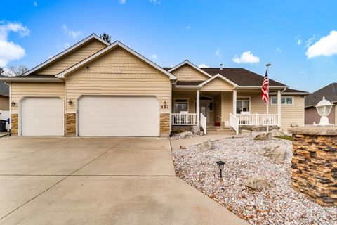 Photo of 801 E Huron Dr, Spokane, WA 99208 (MLS # 202614501)