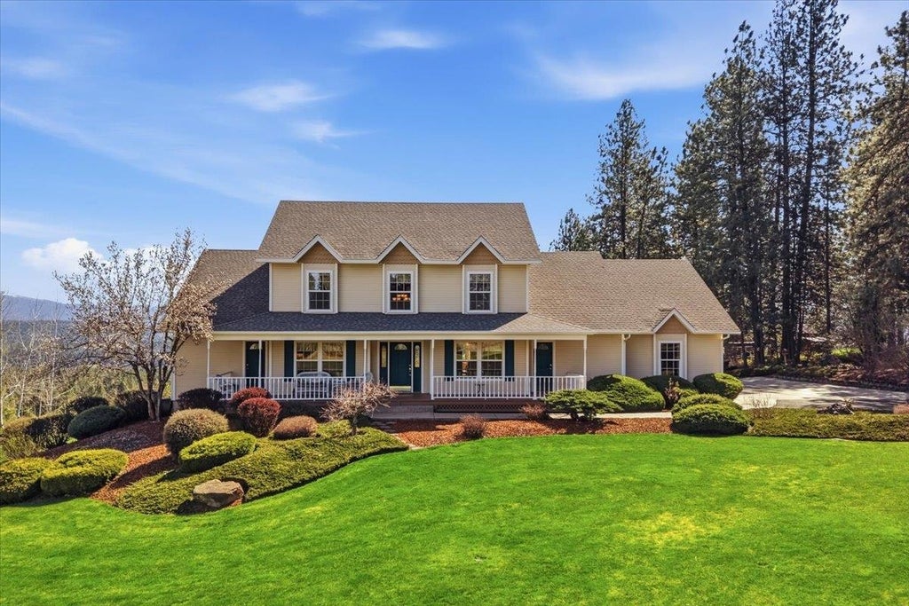 Photo of 21710 N Saddle Mountain Ln, Colbert, WA 99005 (MLS # 202619305)
