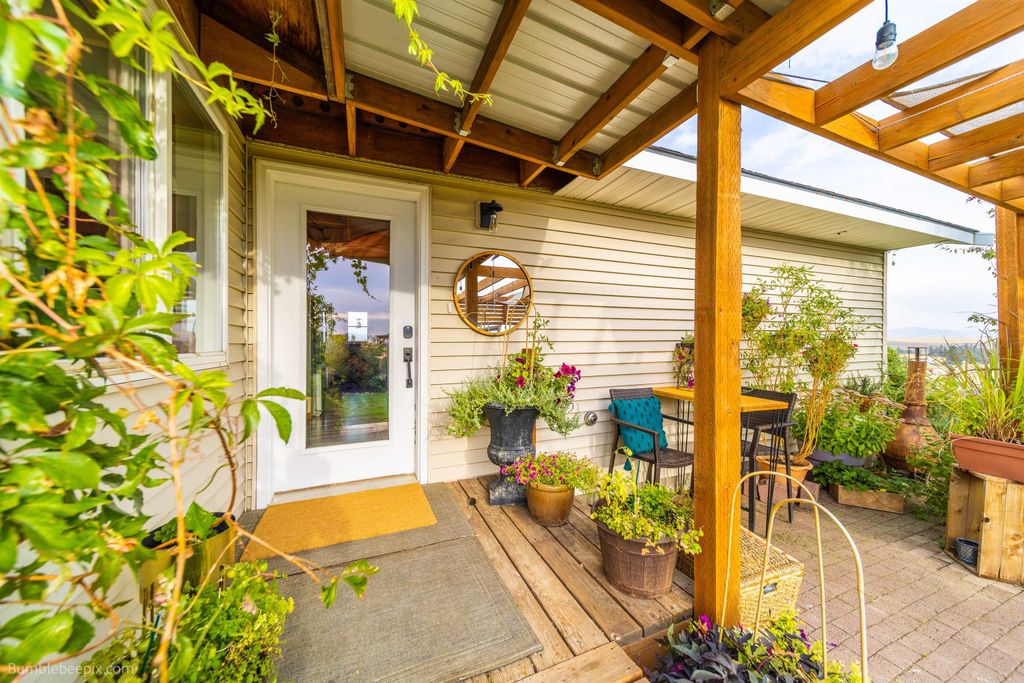 Photo of 22810 E Rockford Idaho Rd, Rockford, WA 99030 (MLS # 202616600)