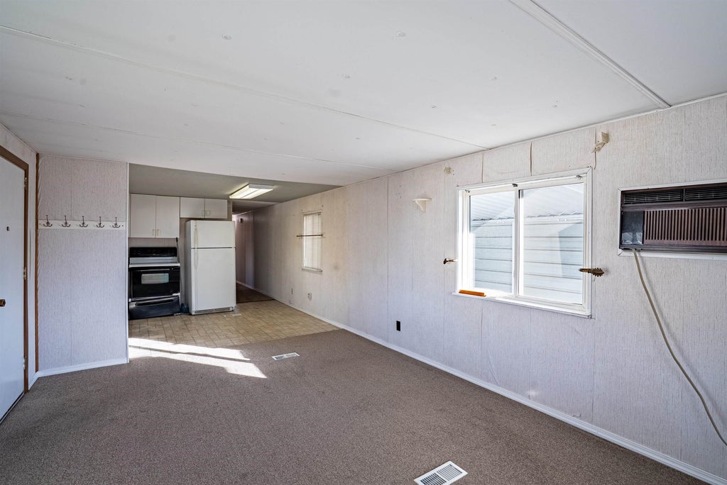 Photo of 1205 E Lyons Ave, Spokane, WA 99208 (MLS # 202625857)