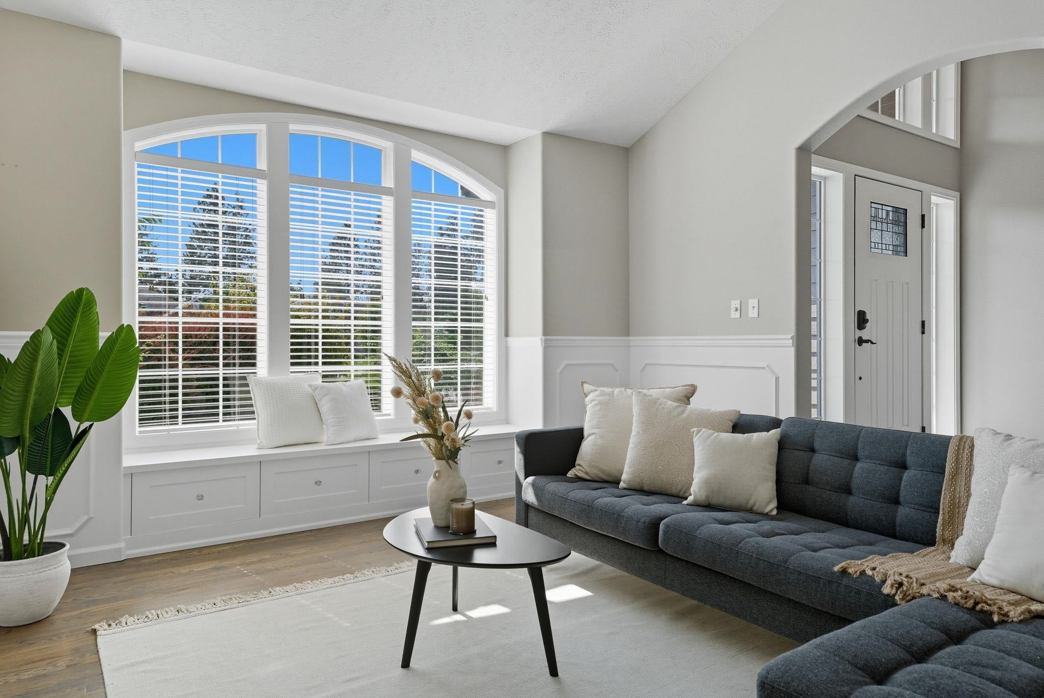 5203 S Hogan Ct - Photo 4
