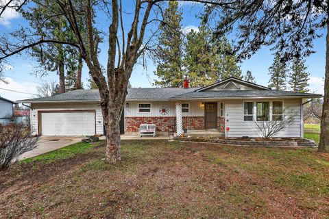 Photo of 4301 E 16th Ave, Spokane, WA 99223 (MLS # 202613450)