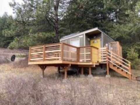 Photo of 137 Matsen Creek Rd, Kettle Falls, WA 99141 (MLS # 202613524)