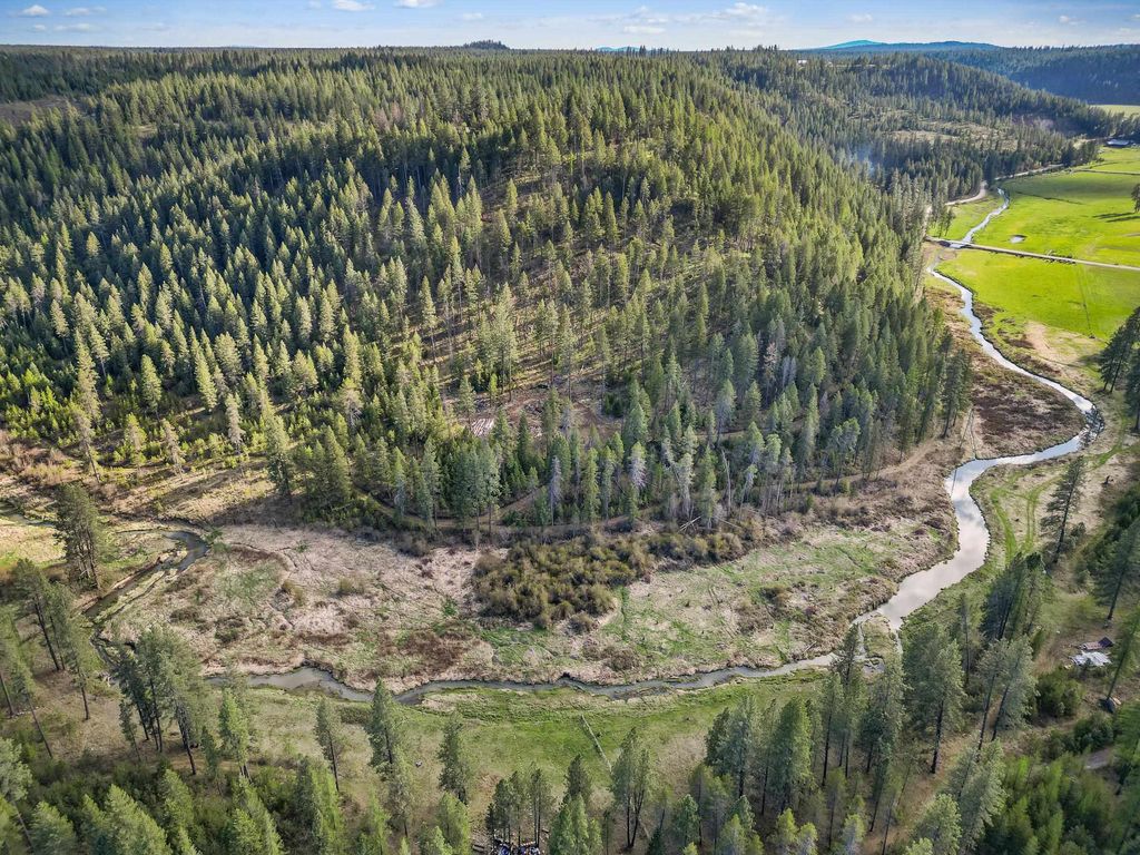 Photo of xxx Springdale Hunters Rd, Springdale, WA 99173 (MLS # 202616298)