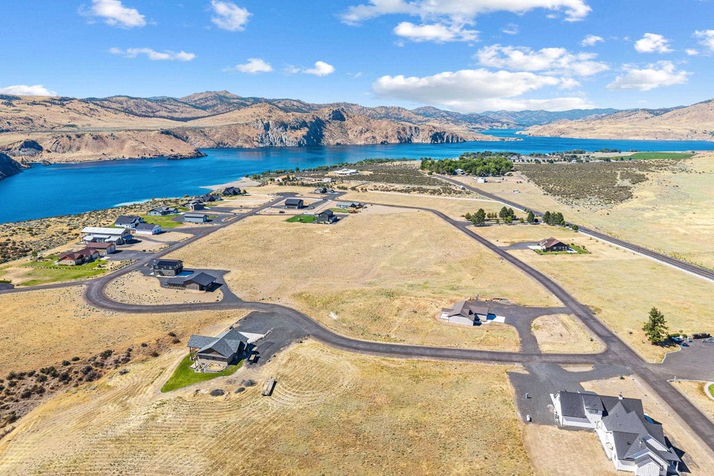 Photo of 44290 N Sanpoil Rd, Wilbur, WA 99185 (MLS # 202619716)