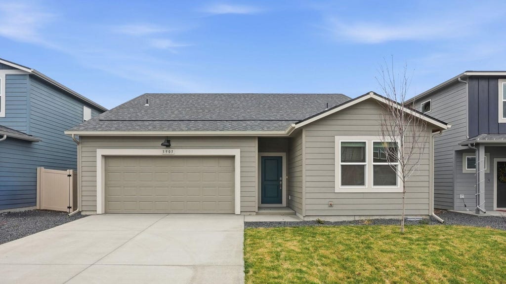 Photo of 3814 S McCabe Ln, Spokane, WA 99206 (MLS # 202622812)