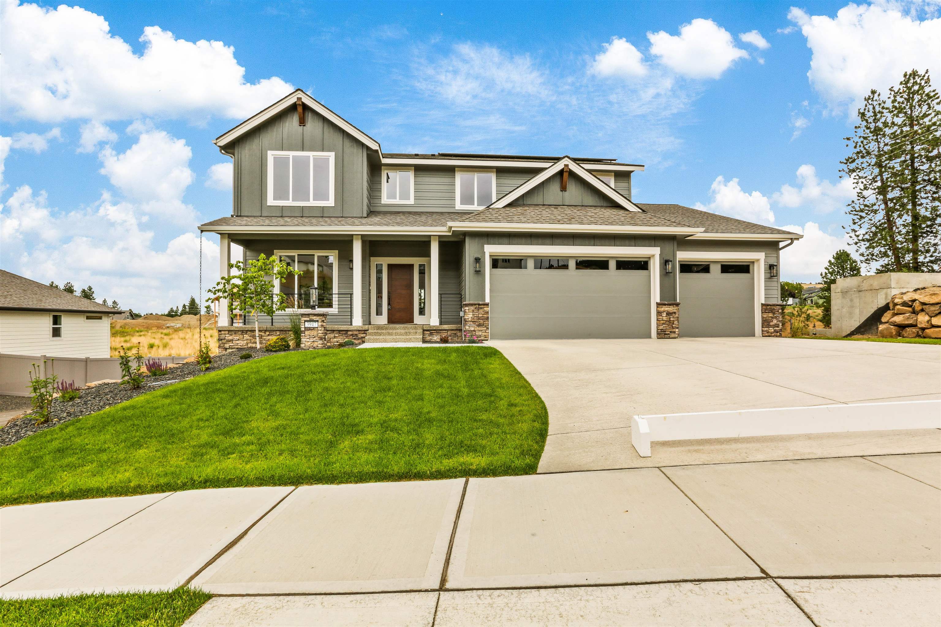 Photo 1 of 25 — 3947 S Glendora Dr, Spokane, WA 99223