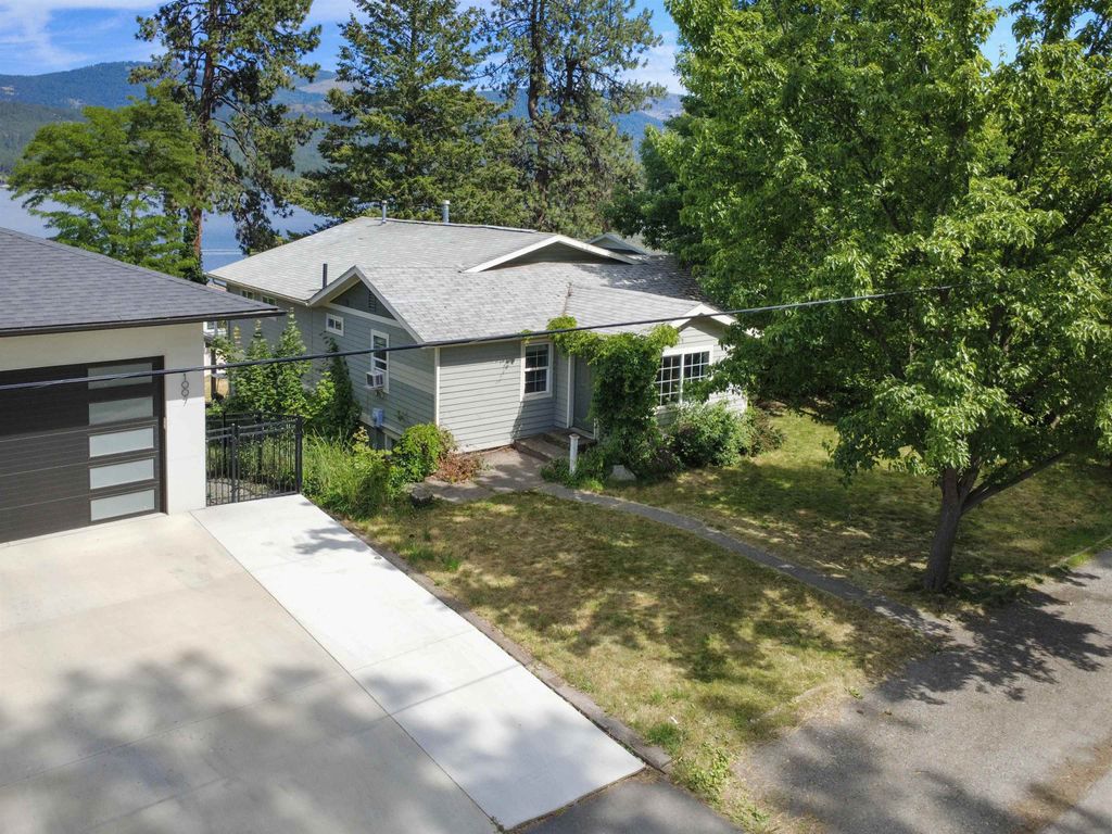 Photo of 1011 S Wright Blvd, Liberty Lake, WA 99019 (MLS # 202619781)