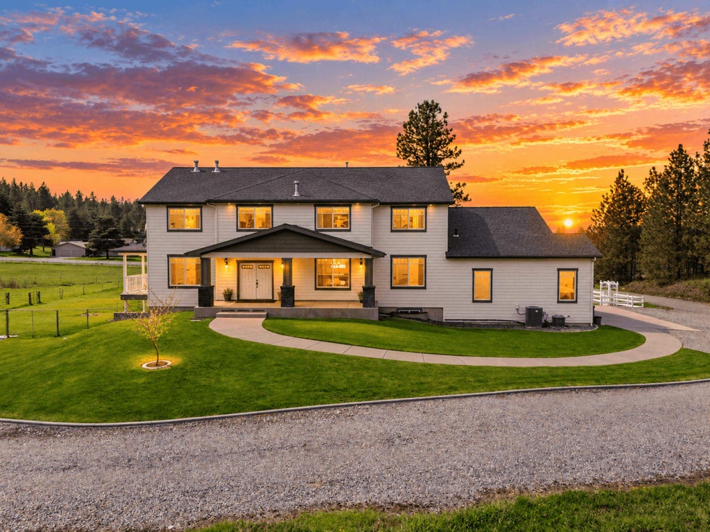 Photo of 4127 S Sullivan Rd, Veradale, WA 99037 (MLS # 202625697)