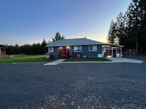 Photo of 10609 S Degray Ln, Spokane, WA 99224 (MLS # 202611003)