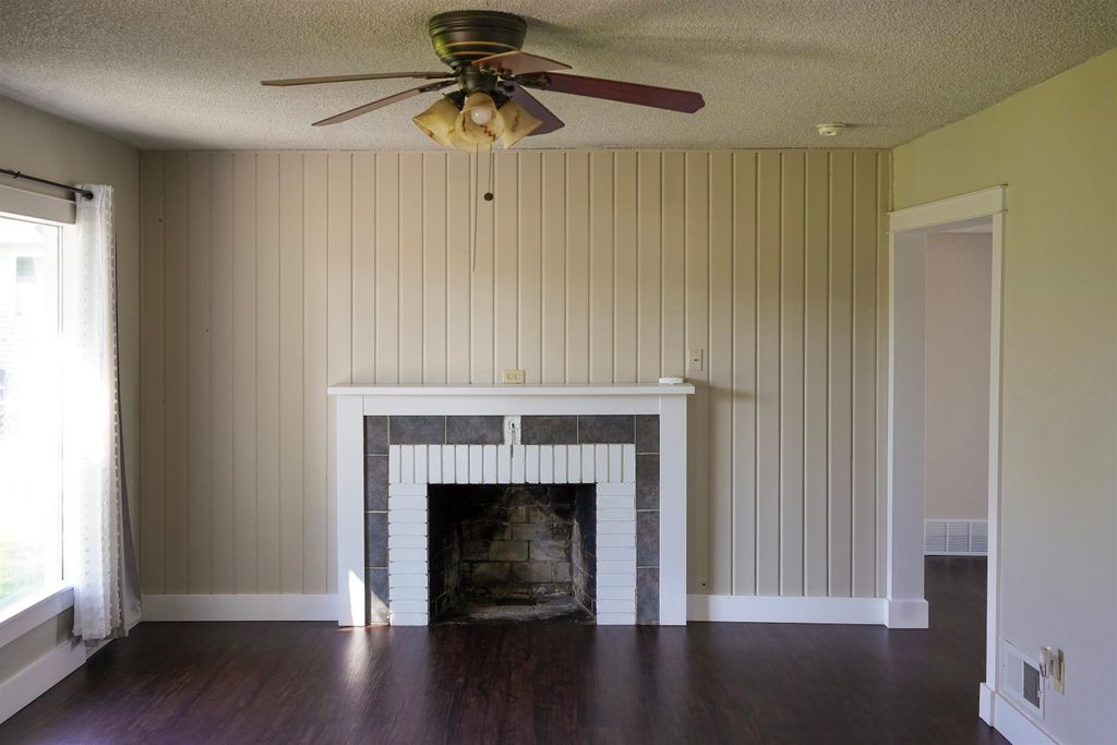 Photo of 4224 N Washington St, Spokane, WA 99205 (MLS # 202615156)