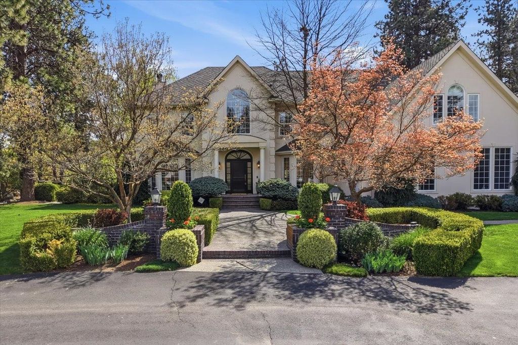 Photo of 6715 S Regal Ct, Spokane, WA 99223 (MLS # 202616402)