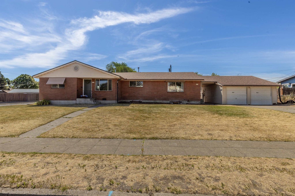 Photo of 4703 N Stevens St, Spokane, WA 99205 (MLS # 202625686)