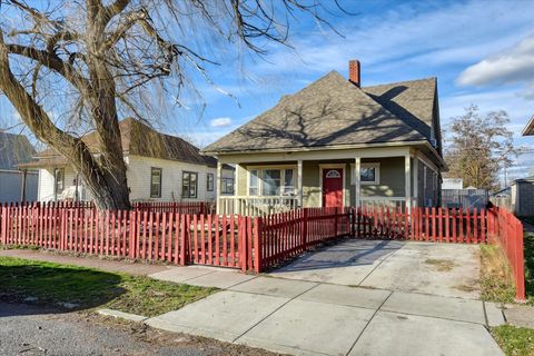 Photo of 2715 E Diamond Ave, Spokane, WA 99217 (MLS # 202612733)