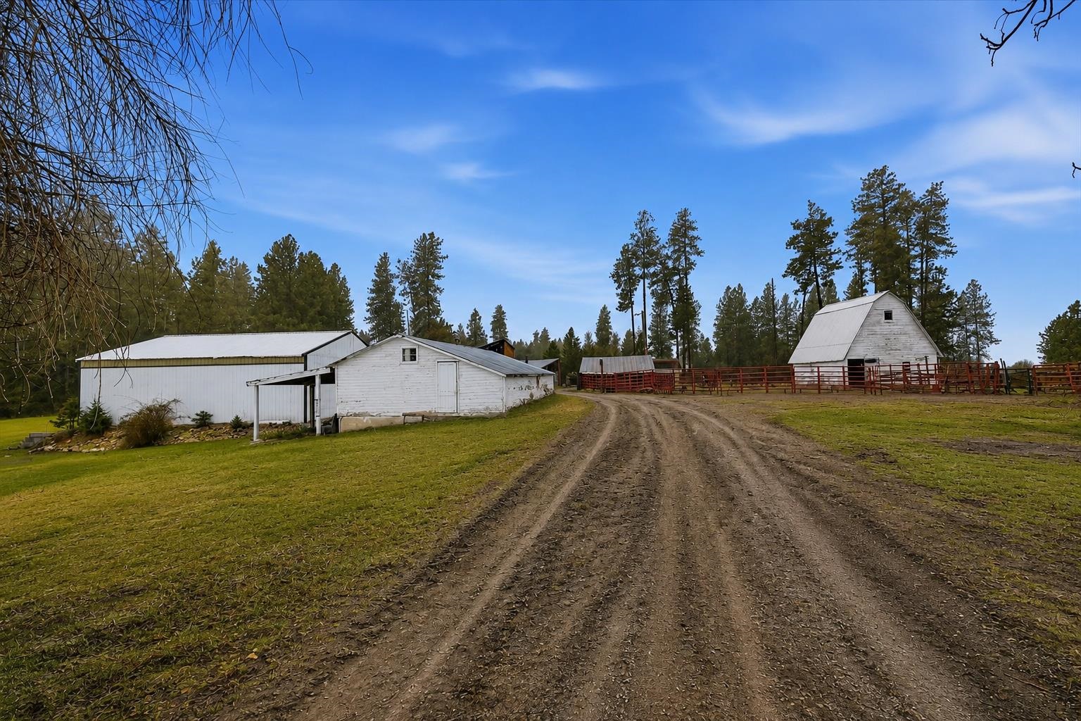 Photo 1 of 8 — 305.5 River Rd, Usk, WA 99180