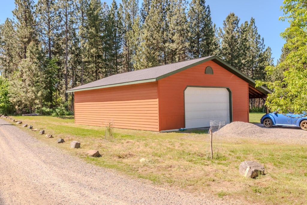 Photo of 7215 N MOOSE Ln, Newman Lake, WA 99025 (MLS # 202619293)