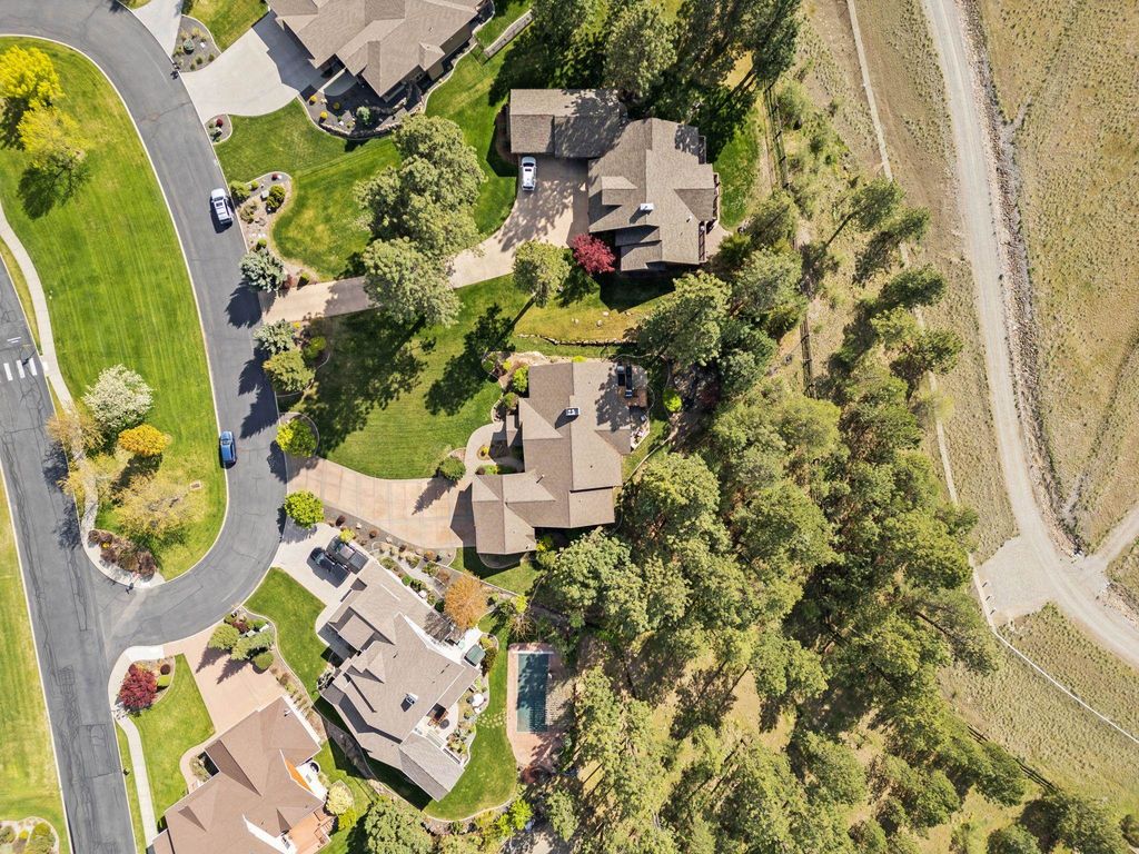 Photo of 451 N Kennewick Ln, Liberty Lake, WA 99019 (MLS # 202616414)