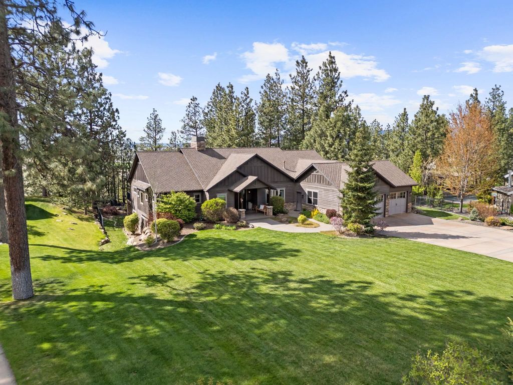 Photo of 451 N Kennewick Ln, Liberty Lake, WA 99019 (MLS # 202616414)