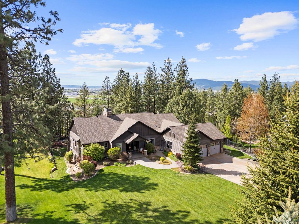 Photo of 451 N Kennewick Ln, Liberty Lake, WA 99019 (MLS # 202616414)