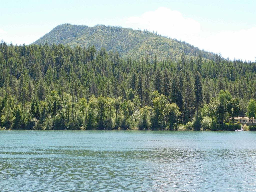 Photo of 527 Dilling Dr, Cusick, WA 99119 (MLS # 202619138)