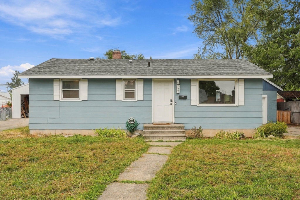 Photo of 1647 E Decatur Ave, Spokane, WA 99208 (MLS # 202624350)
