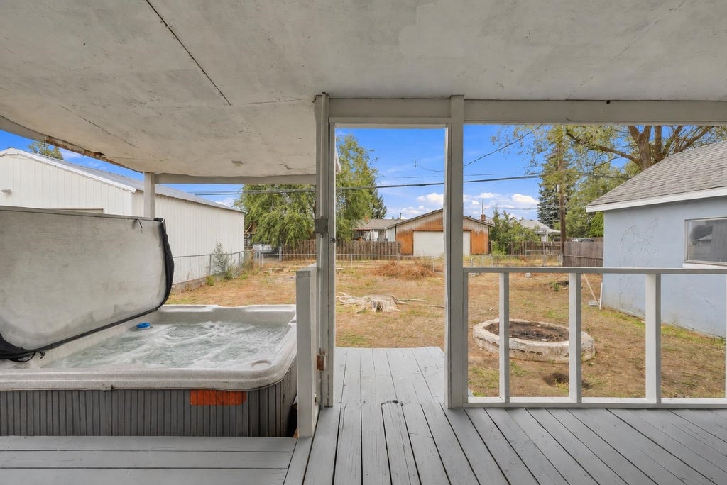 Photo of 1647 E Decatur Ave, Spokane, WA 99208 (MLS # 202624350)