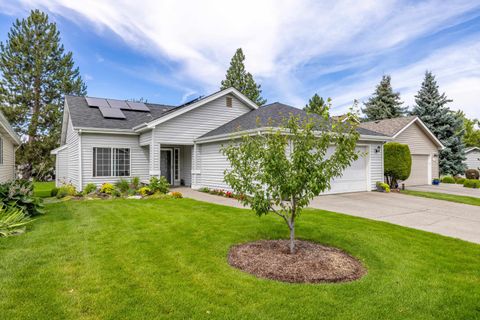 Photo of 3918 S Rebecca Ln, Spokane, WA 99223 (MLS # 202612740)