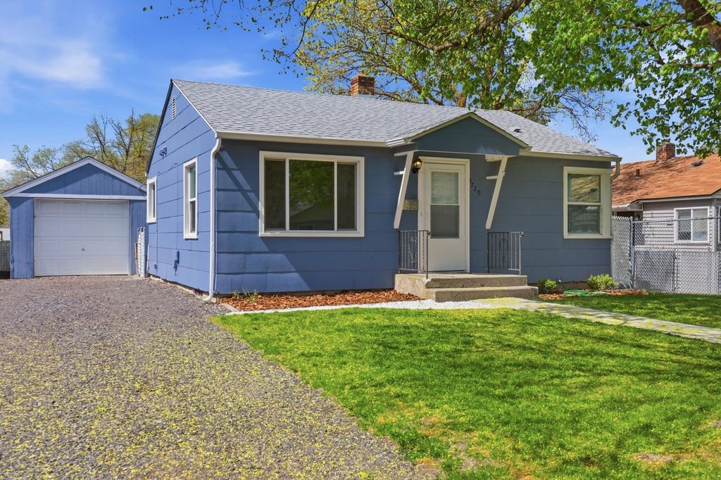 Photo of 5729 N Lindeke St, Spokane, WA 99205 (MLS # 202616090)