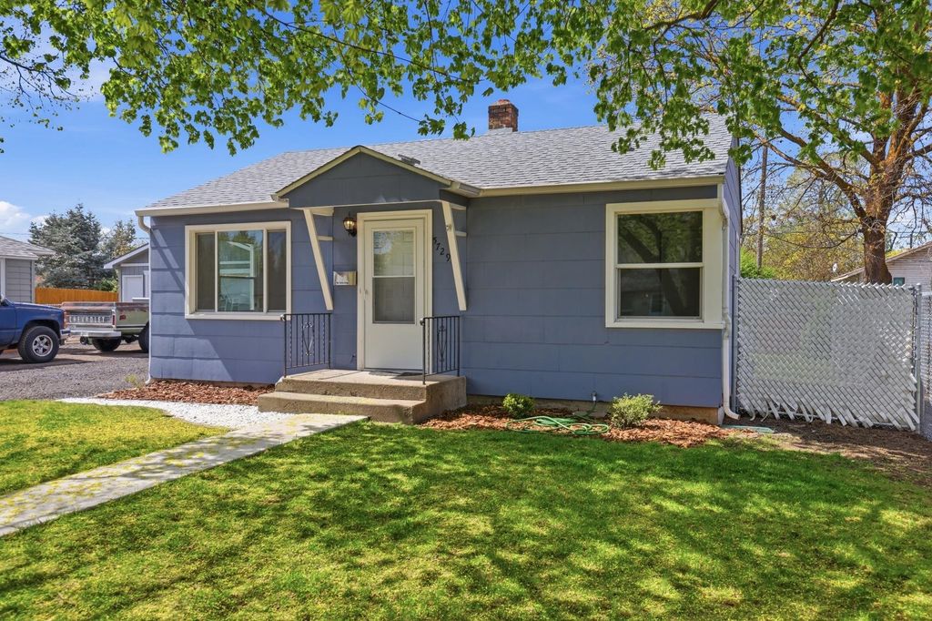 Photo of 5729 N Lindeke St, Spokane, WA 99205 (MLS # 202616090)