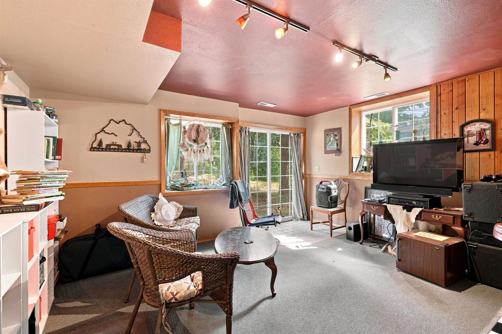 Photo of 9722 Scotia Rd, Newport, WA 99156 (MLS # 202625811)