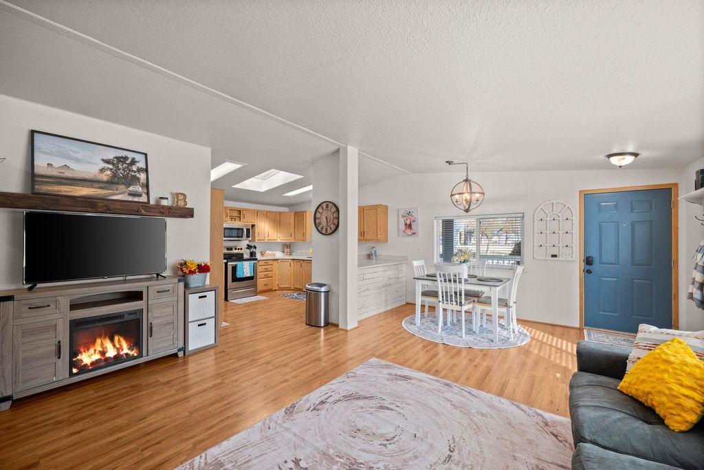 Photo of 116 E C St, Deer Park, WA 99006 (MLS # 202614041)