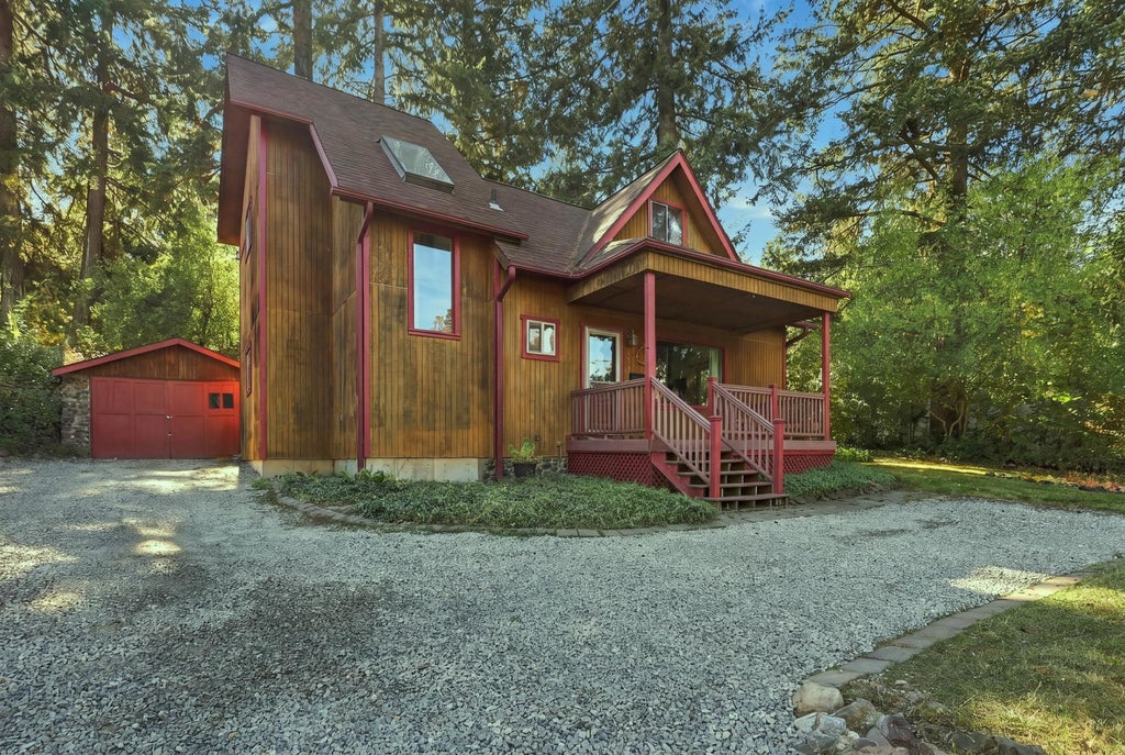 Photo of 2624 E 18th Ave, Spokane, WA 99223 (MLS # 202625795)