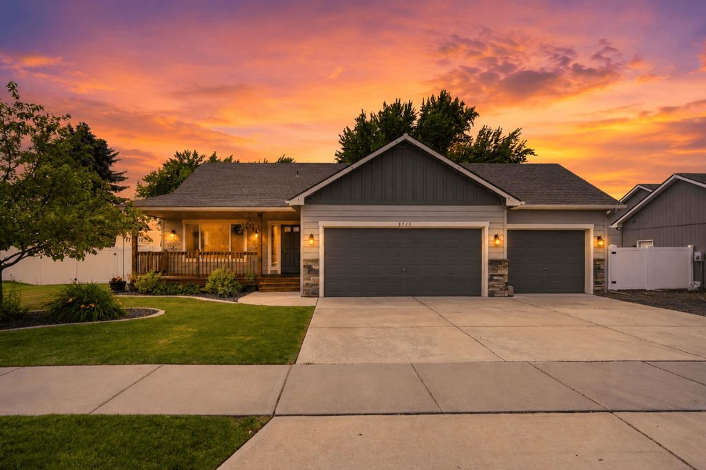 Photo of 3715 W Dawn Ave, Spokane, WA 99208 (MLS # 202619866)