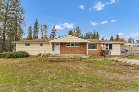 Photo of 723 E Hastings Rd, Spokane, WA 99218 (MLS # 202526373)