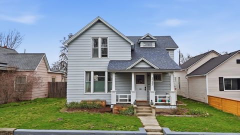 Photo of 1722 W Dean Ave, Spokane, WA 99201 (MLS # 202613720)