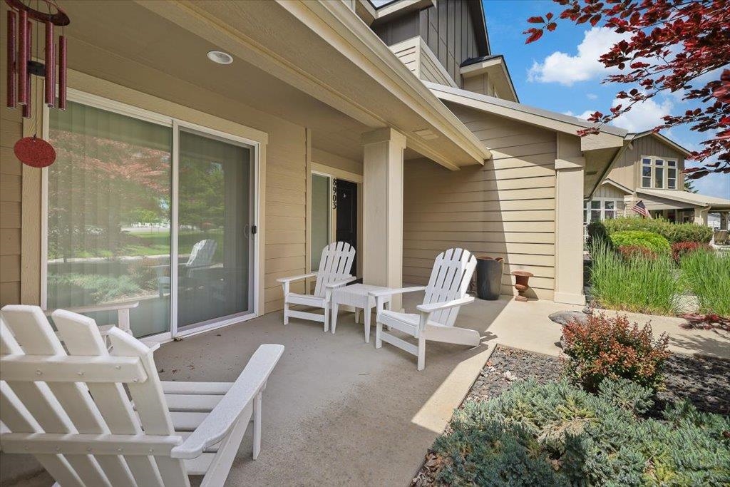 8903 N Barnes Rd - Photo 2