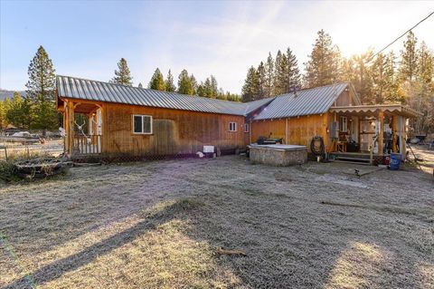 Photo of 6137 Coyote Canyon Rd, Fruitland, WA 99129 (MLS # 202423976)