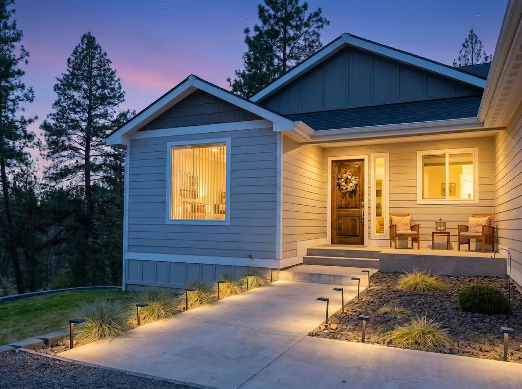 Photo of 11511 E Connor Rd, Valleyford, WA 99036 (MLS # 202616147)