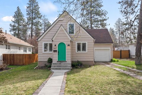 Photo of 2617 S Post St, Spokane, WA 99203 (MLS # 202527533)