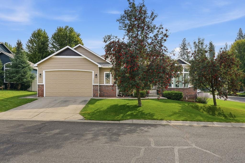 Photo of 12004 N DAKOTA Ln, Spokane, WA 99218 (MLS # 202622985)