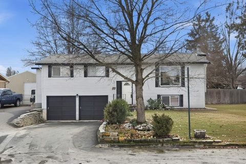 Photo of 11516 E 37th Ave, Spokane Valley, WA 99206 (MLS # 202613843)