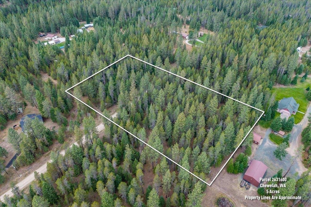 Photo of 2630 ? Golf Course Rd, Chewelah, WA 99109 (MLS # 202623450)