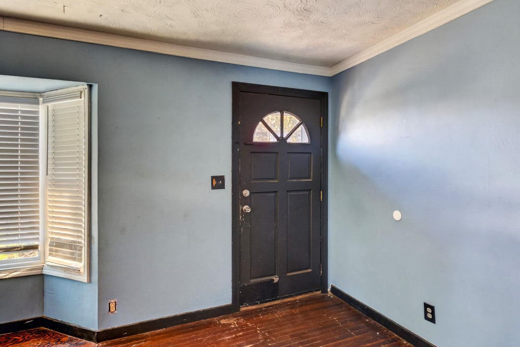 Photo of 1307 E Gordon Ave, Spokane, WA 99207 (MLS # 202622844)